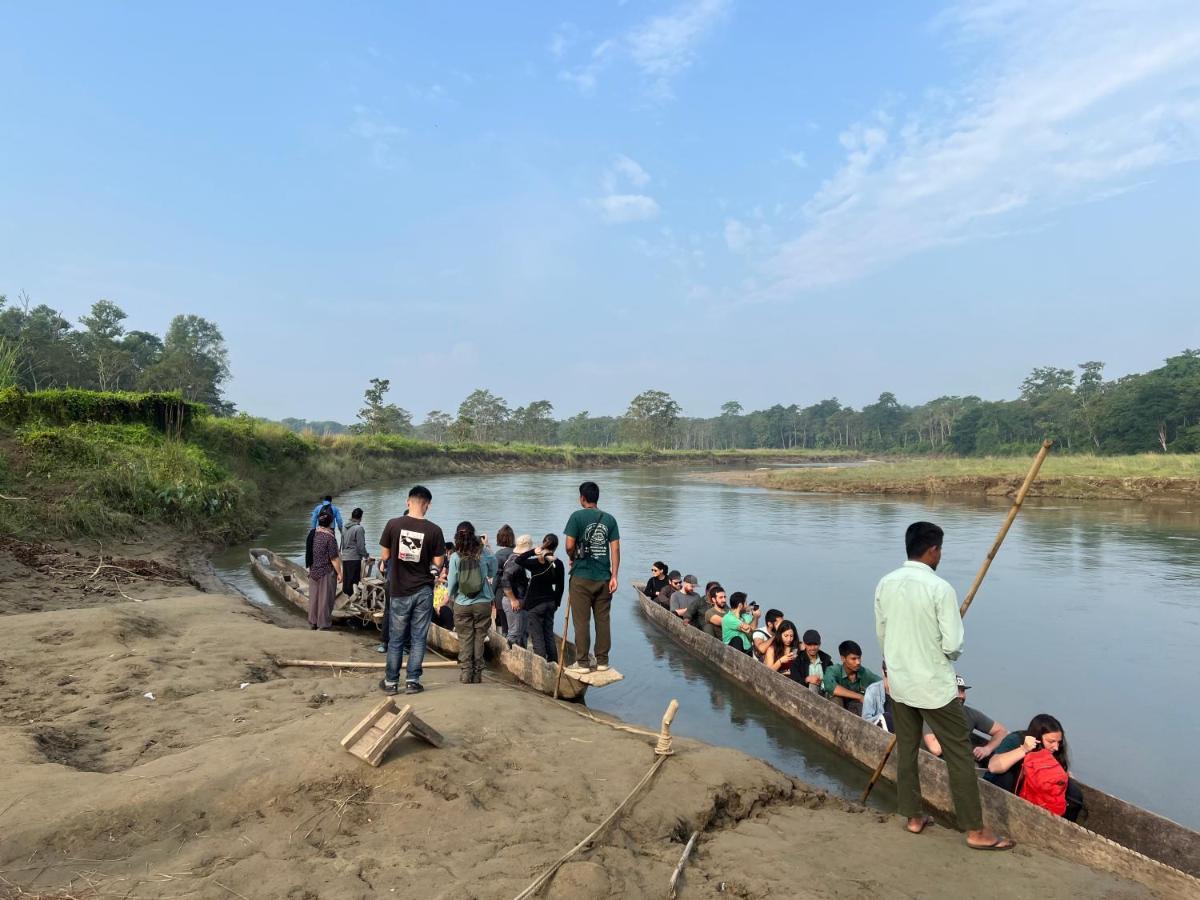 Chitwan Park Village Саураха Экстерьер фото